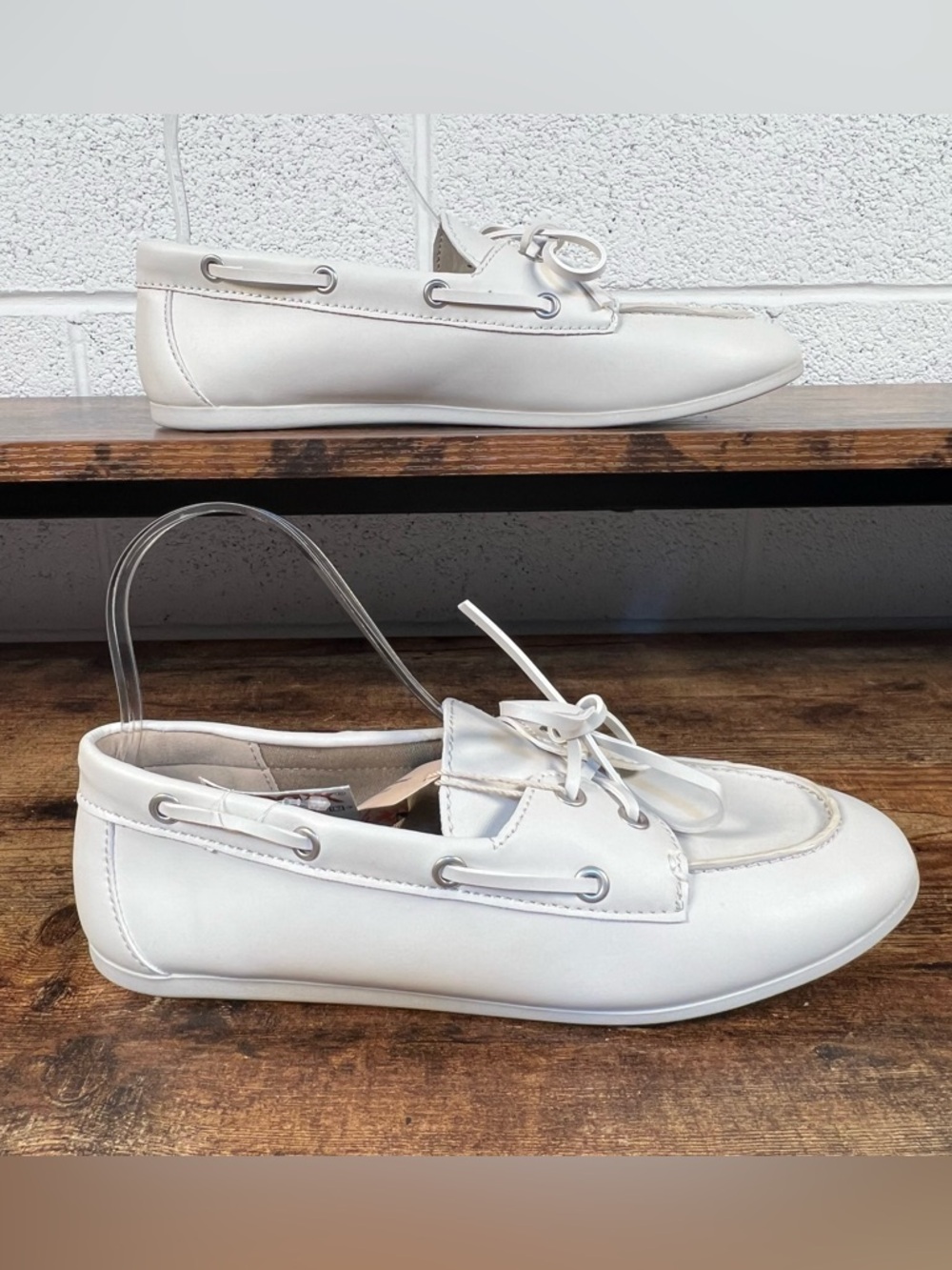Tommy Bahama Loafer Seafairer White Faux Leather Lightweight Shoes NEW women 8.5